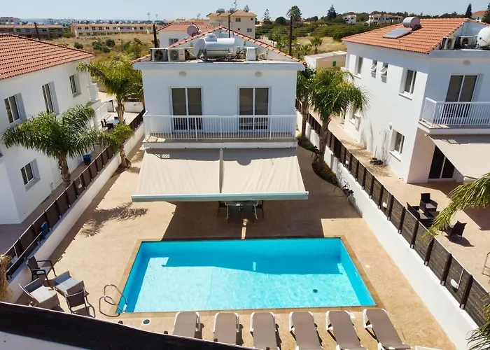 Nissi Gintare Villa *