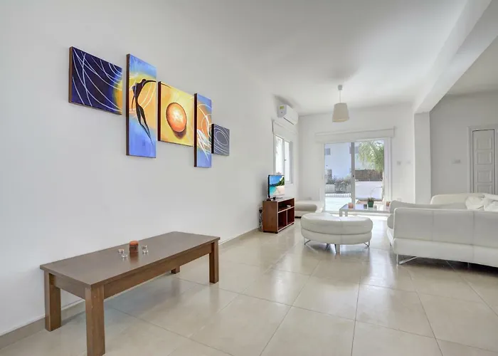 Nissi Gintare Villa Ayia Napa