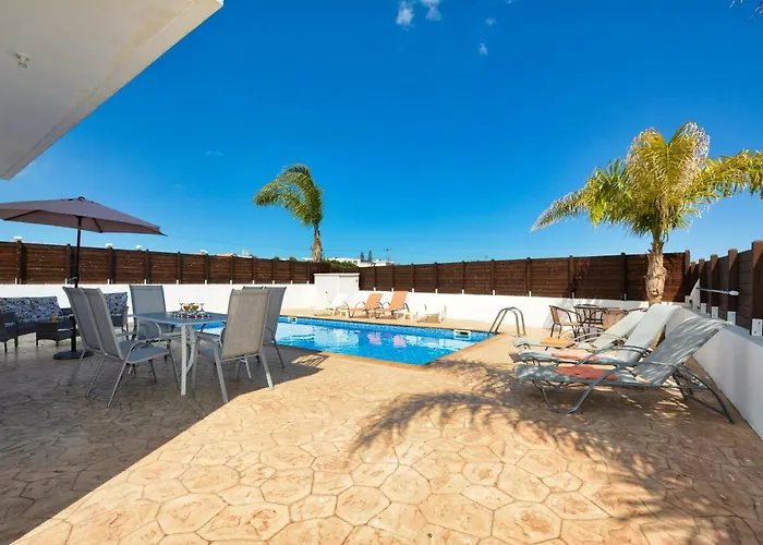 빌라 Nissi Gintare