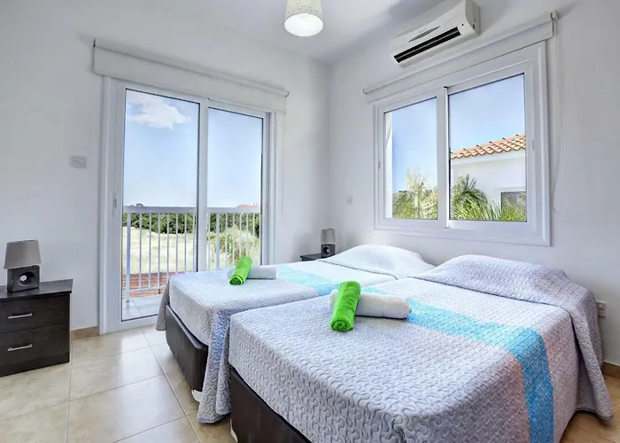 Nissi Gintare Villa *